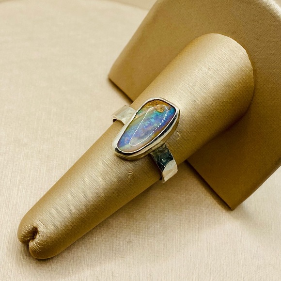 Handcrafted 925 Sterling Silver Australian Pipe Opal Ring - Picture 5 of 13